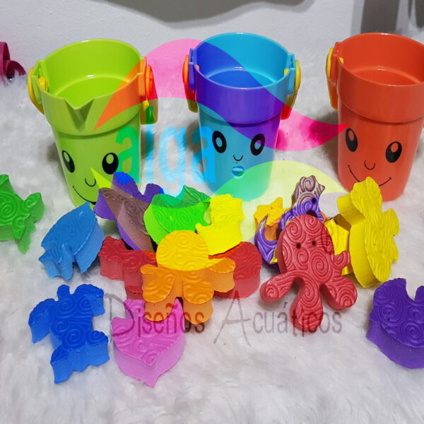 Tres baldecitos más 20 animalitos marinos en 15 mm