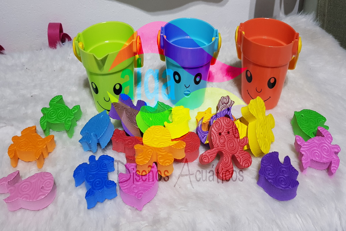 Tres baldecitos más 20 animalitos marinos en 15 mm
