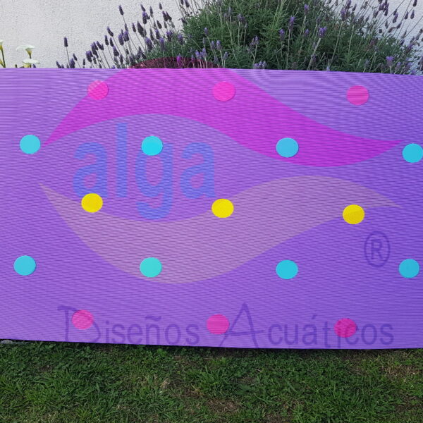 Colchoneta rectangular con 23 perforaciones a pedido