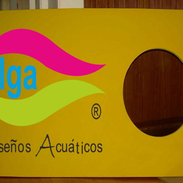 Colchoneta rectangular con una perforación