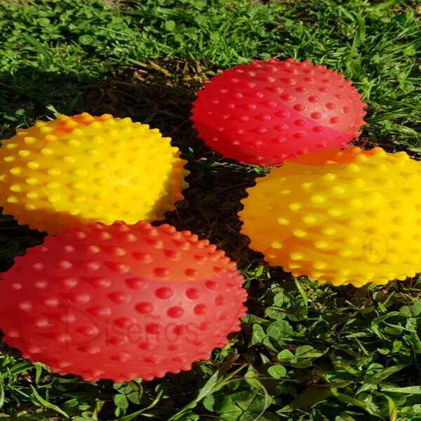 Pelotas sensoriales con pinches
